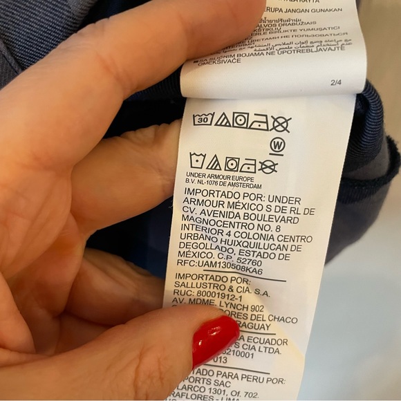 Men’s Under Armour plaid button down- size medium - Picture 4 of 5